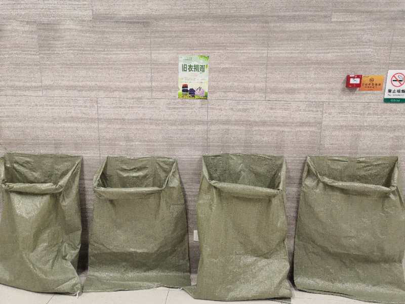 各大宿舍楼下放置回收点